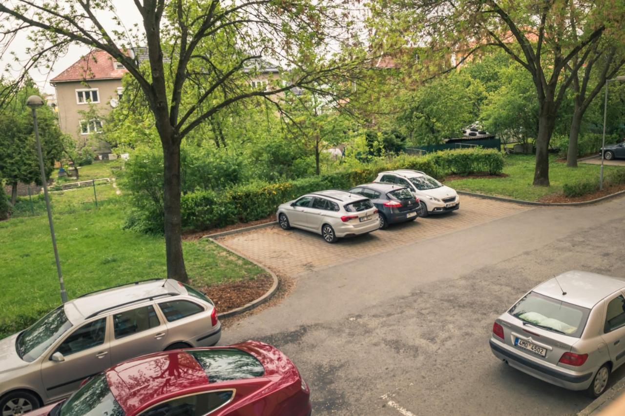 Apartman Jnj Velkomoravska 올로모우츠 외부 사진